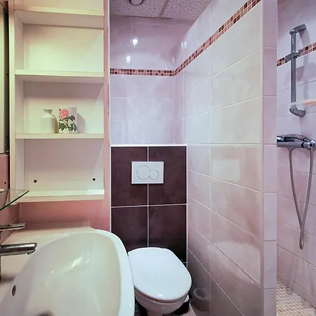 Le Lavandou: 4 Pers, Vue Mer, Proche Plage, Parking - Fr-1-803-27 لو لا فاندو