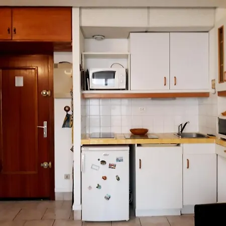 Le Lavandou: 4 Pers, Vue Mer, Proche Plage, Parking - Fr-1-803-27 *