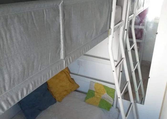 Le Lavandou: 4 Pers, Vue Mer, Proche Plage, Parking - Fr-1-803-27 * Le Lavandou