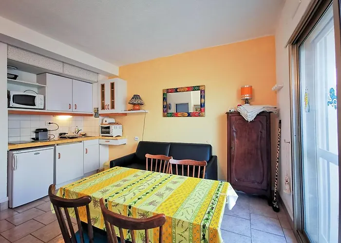 Le Lavandou: 4 Pers, Vue Mer, Proche Plage, Parking - Fr-1-803-27 * Le Lavandou